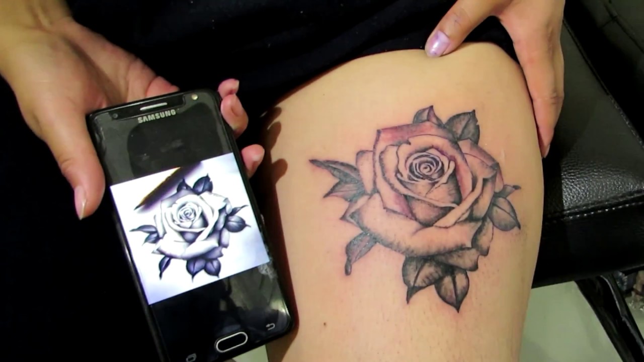 tatuajes de rosas en la pierna para mujeres